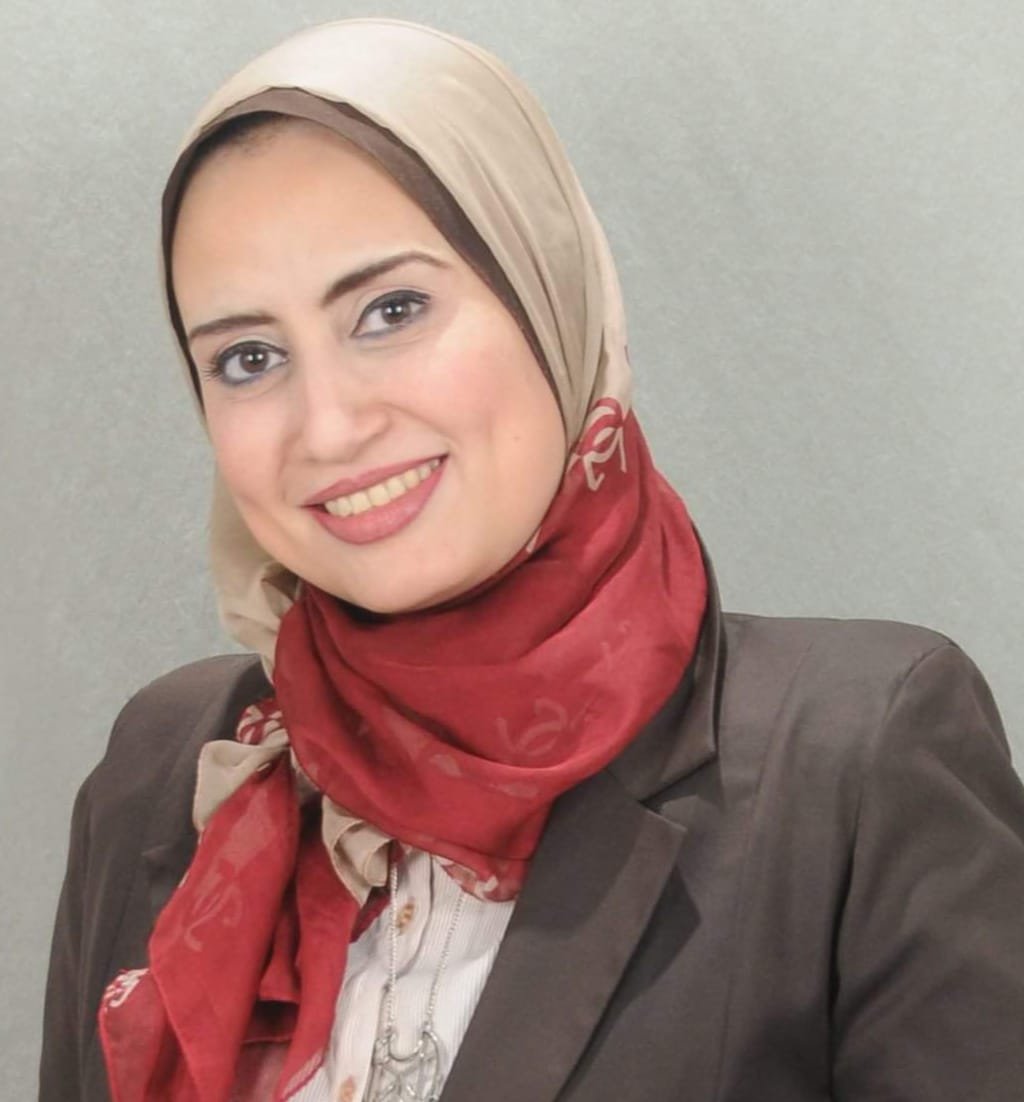 مس / وفاء عبدالسلام 