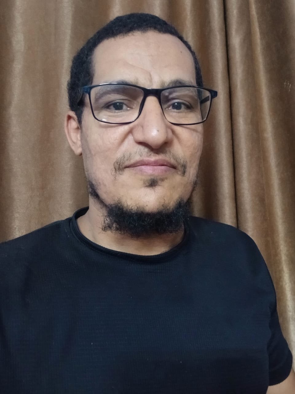 مستر / مصطفي عبدالمعبود 